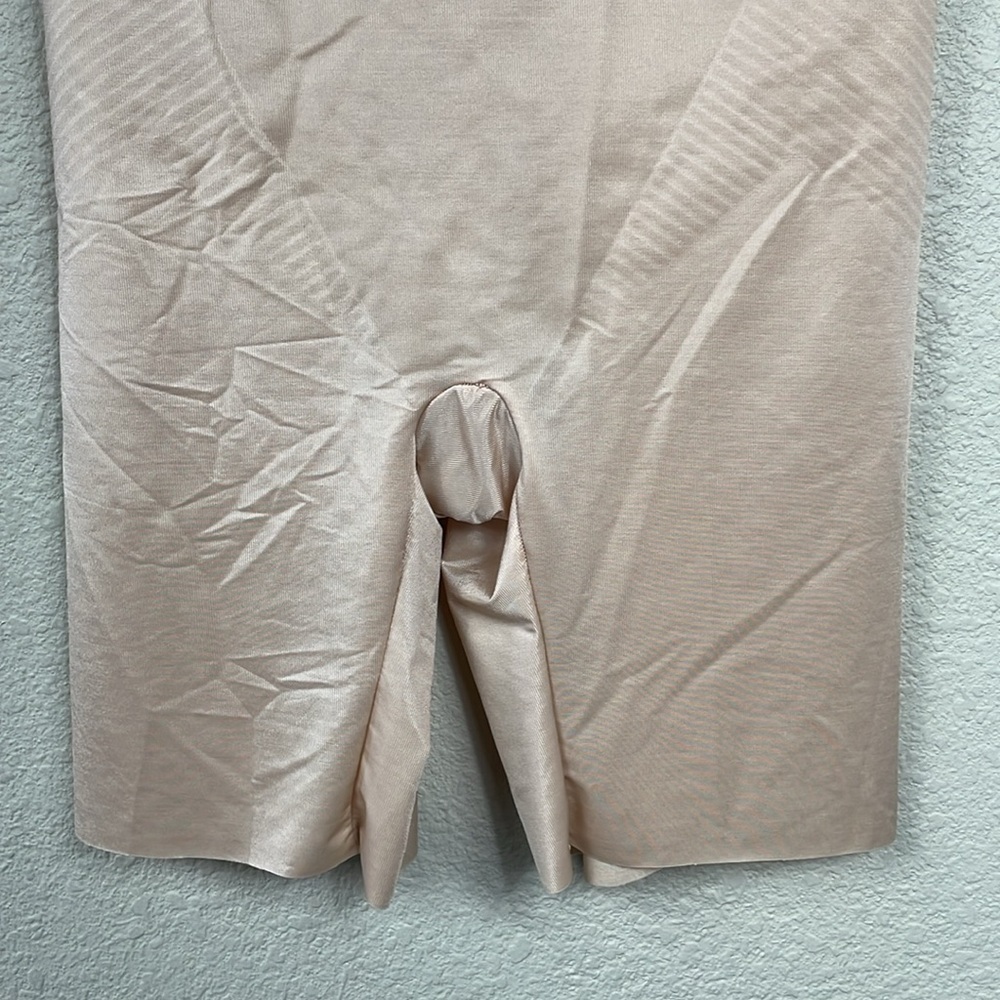 NWT Spanx Thinstincts 2.0 High Waist Mid Thigh Shapewear Shorts Beige Sz M - Picture 5 of 13